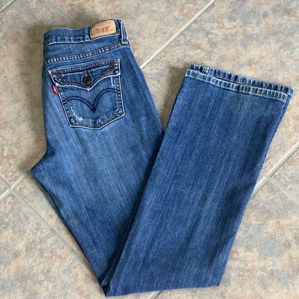 Levi's Women's Boot Cut Jeans in Classic Blue